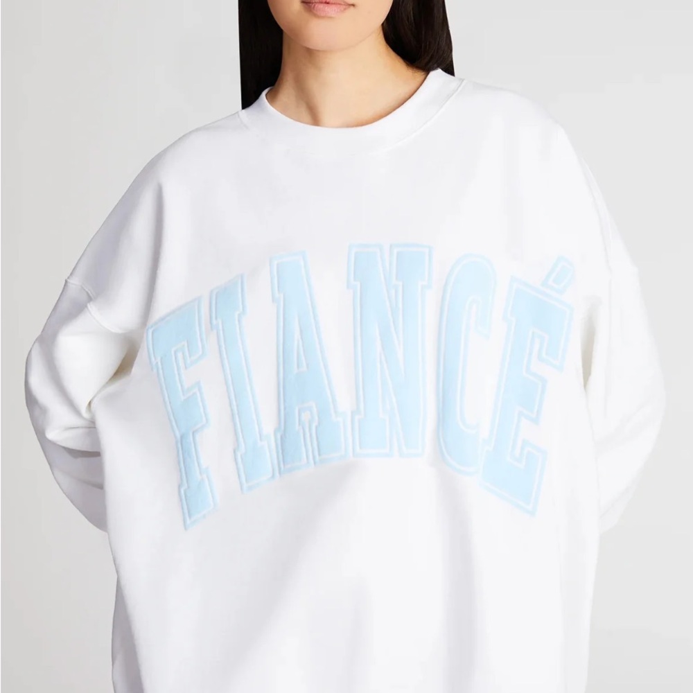 THE BAR fiancé sweatshirt